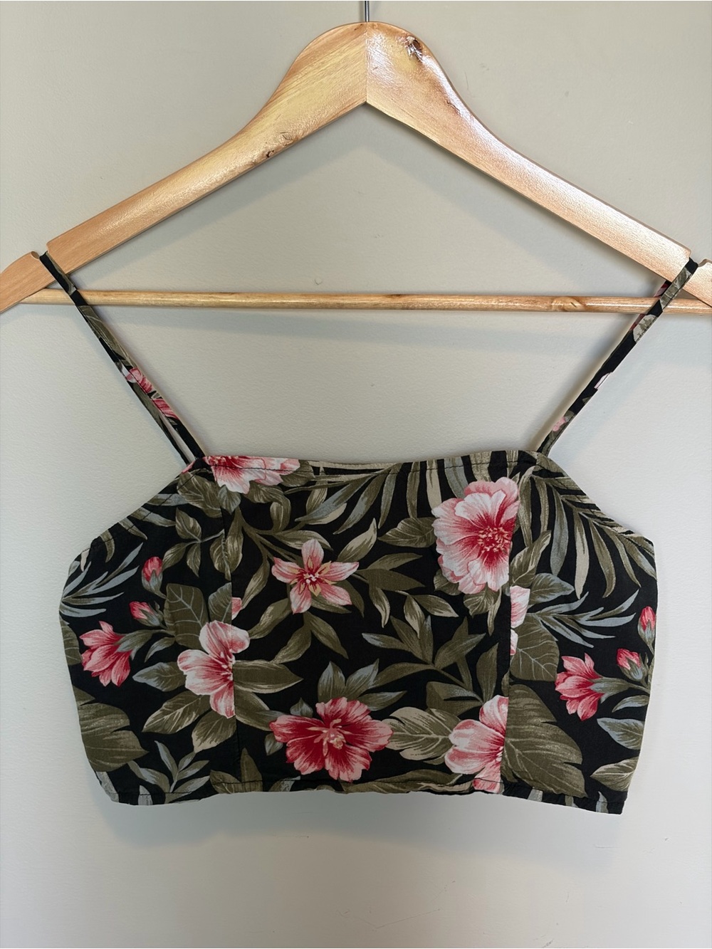 American Eagle Outfitters Black Floral Spaghetti-Strap Crop Top with Pink Blooms